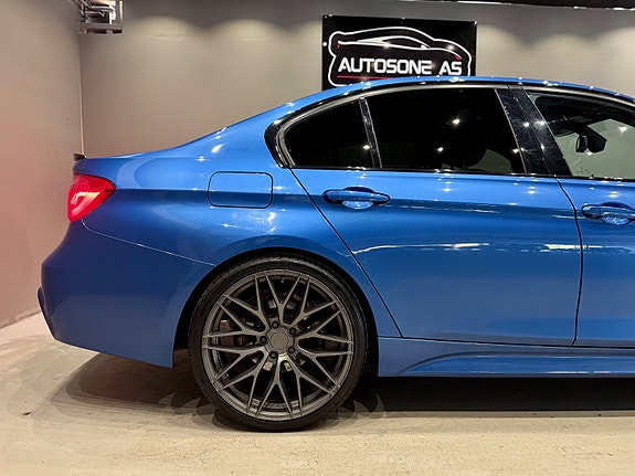 BMW 330e 13 of 30