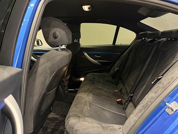 BMW 330e 22 of 30