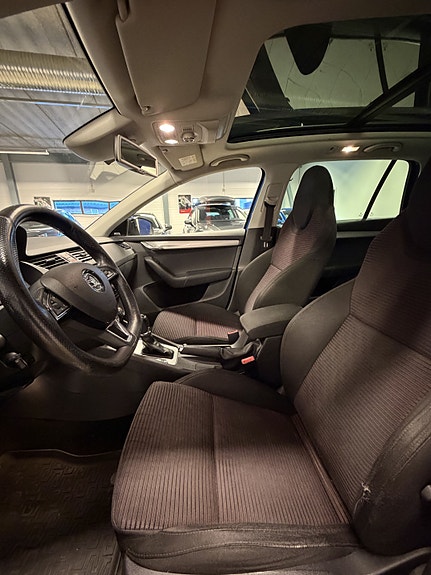 Skoda Octavia 12 of 25