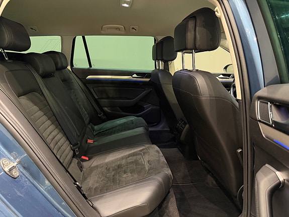 Volkswagen Passat 20 of 30