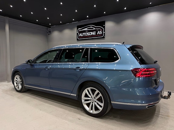 Volkswagen Passat 7 of 30