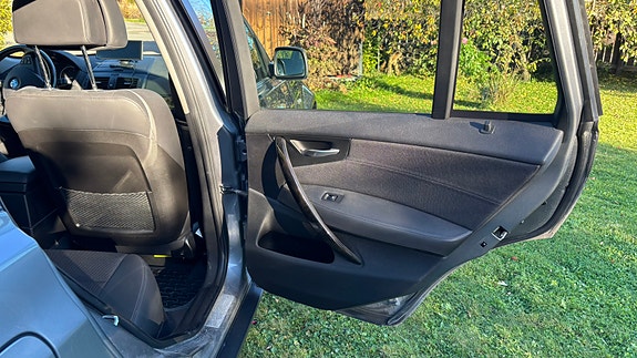 BMW X3 13 of 16