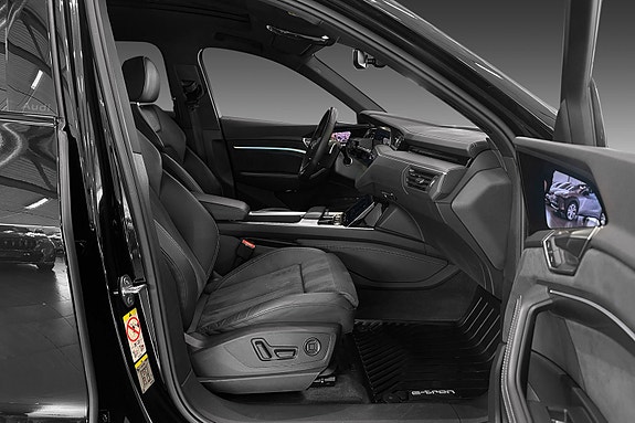 Audi Q8 e-tron 20 of 25