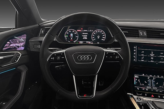 Audi Q8 e-tron 12 of 25