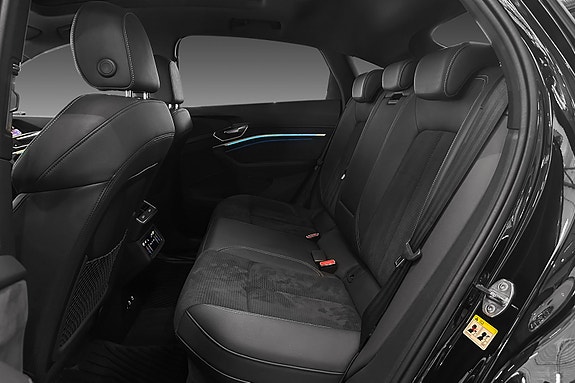 Audi Q8 e-tron 21 of 25