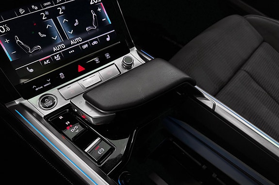 Audi Q8 e-tron 16 of 25