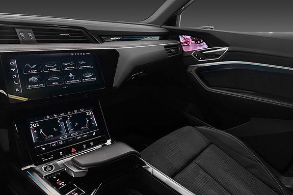 Audi Q8 e-tron 14 of 25
