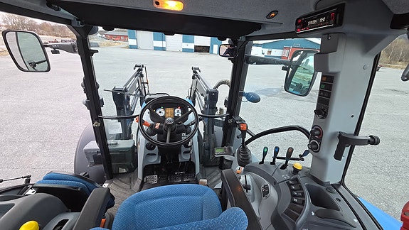 New Holland T5 115 5 of 12