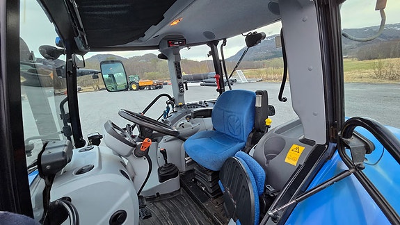 New Holland T5 115 7 of 12