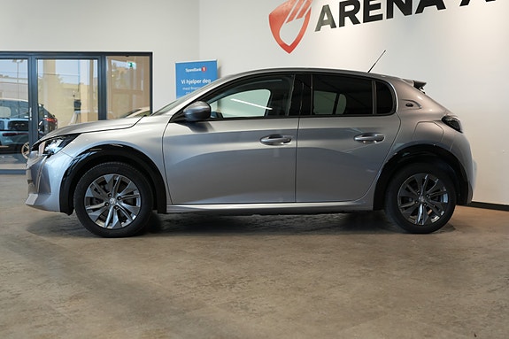Peugeot e-208 2 of 24