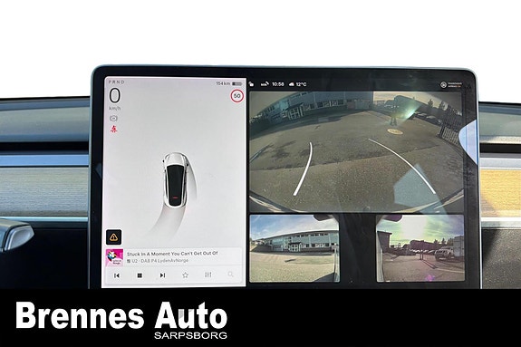 Tesla Model Y 19 of 21