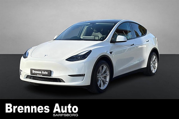Tesla Model Y 3 of 21