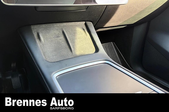 Tesla Model Y 21 of 21