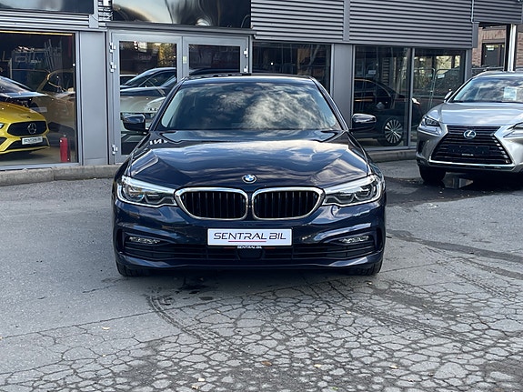 BMW 530e 4 of 30