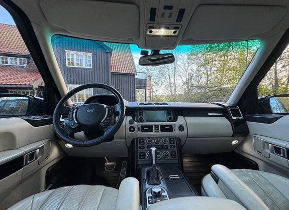 Land Rover Range Rover 8 of 14