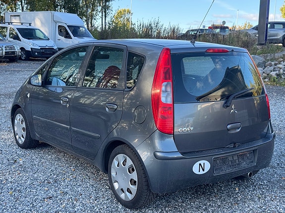 Mitsubishi Colt 3 of 14