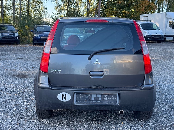 Mitsubishi Colt 4 of 14
