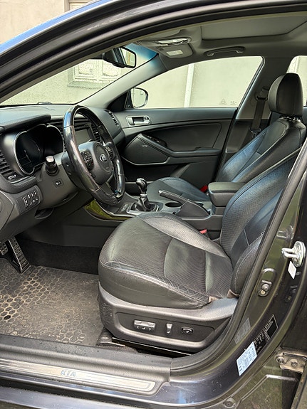 Kia Optima 12 of 30