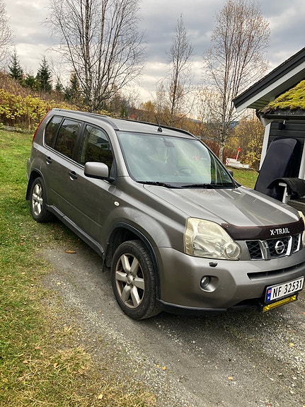 Nissan X-Trail 4 of 8