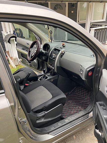 Nissan X-Trail 7 of 8