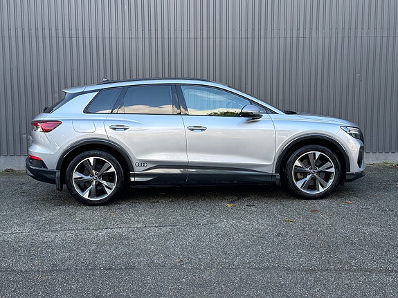 Audi Q4 e-tron 6 of 30