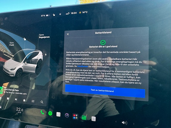 Tesla Model Y 24 of 30