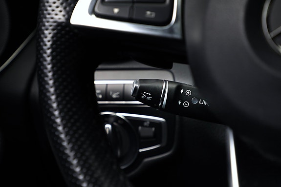 Mercedes-Benz GLC350 e 17 of 27