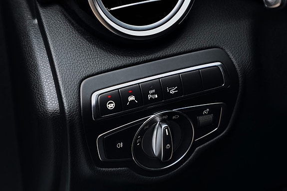 Mercedes-Benz GLC350 e 19 of 27