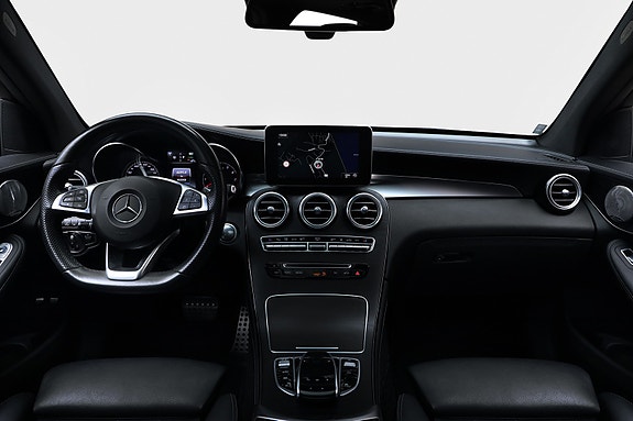 Mercedes-Benz GLC350 e 15 of 27