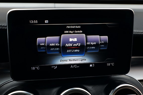 Mercedes-Benz GLC350 e 25 of 27