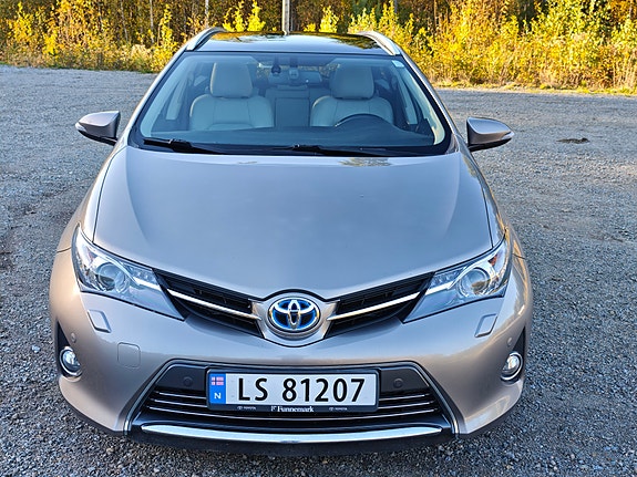 Toyota Auris 11 of 14