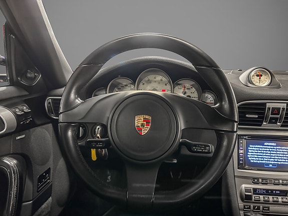 Porsche 911 Carrera 4S 12 of 22