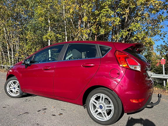 Ford Fiesta 4 of 13