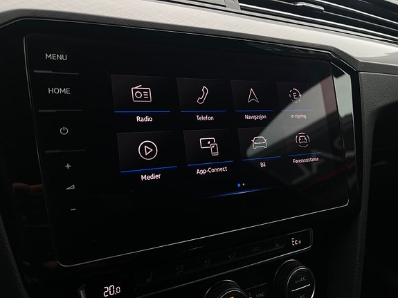 Volkswagen Passat 25 of 30