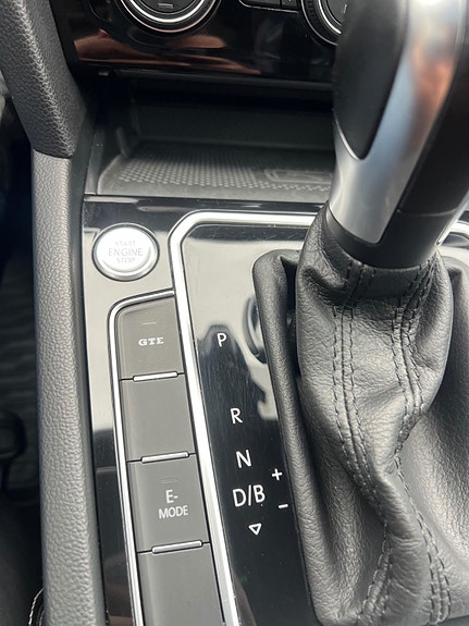 Volkswagen Passat 28 of 30