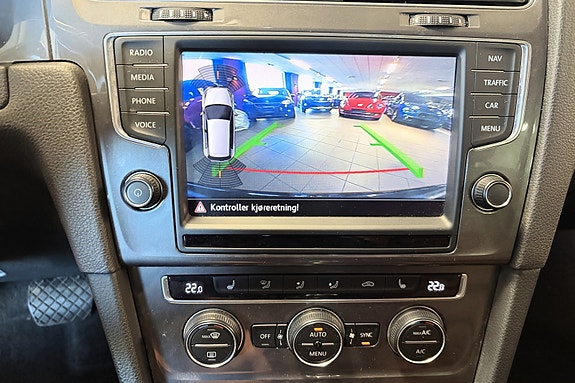 Volkswagen e-Golf VII 21 of 28