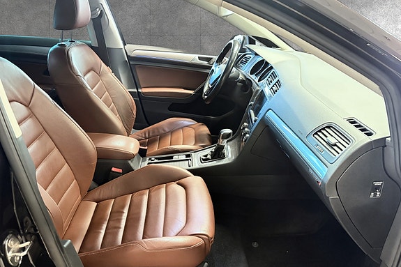 Volkswagen e-Golf VII 18 of 28