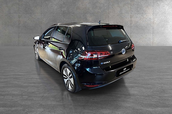 Volkswagen e-Golf VII 4 of 28