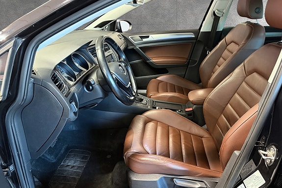 Volkswagen e-Golf VII 9 of 28