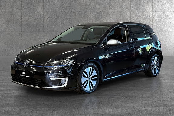 Volkswagen e-Golf VII 3 of 28