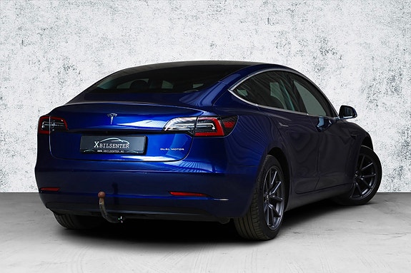 Tesla Model 3 2 of 19