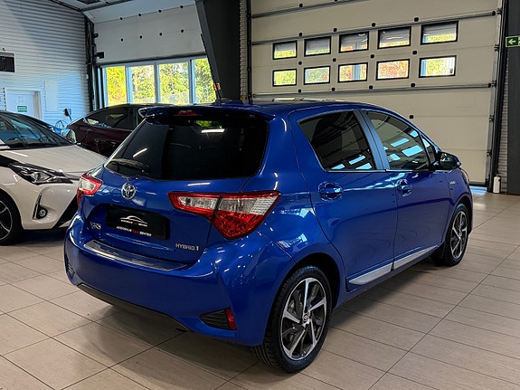 Toyota Yaris 16 of 30