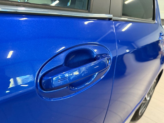 Toyota Yaris 10 of 30