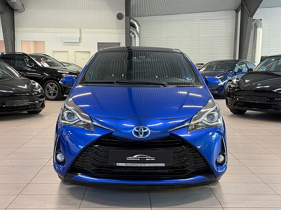 Toyota Yaris 3 of 30
