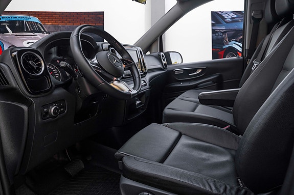 Mercedes-Benz Vito 119 11 of 22