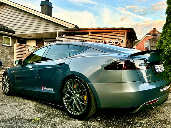 Tesla Model S 5 of 23