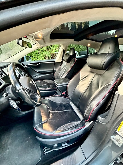 Tesla Model S 15 of 23