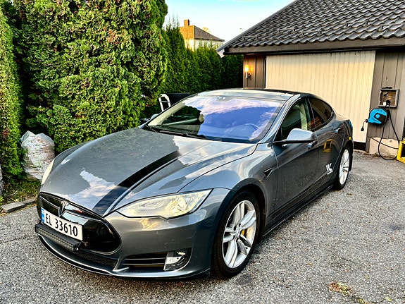 Tesla Model S 6 of 23