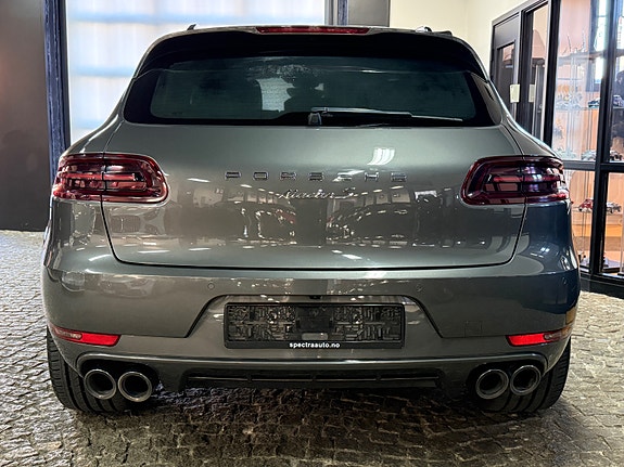 Porsche Macan S 4 of 30