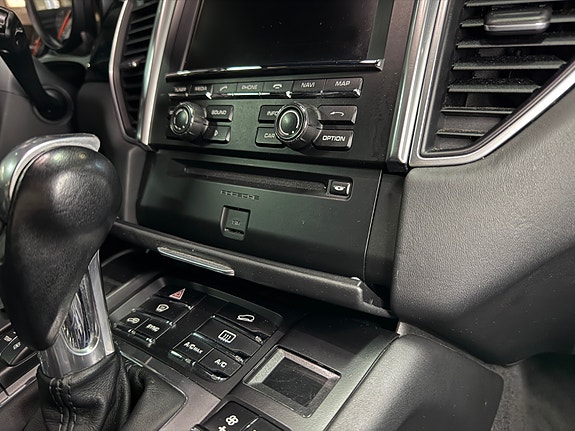 Porsche Macan S 19 of 30